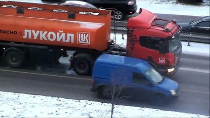 Le verglas sur la route en Russie ça donne quoi ?