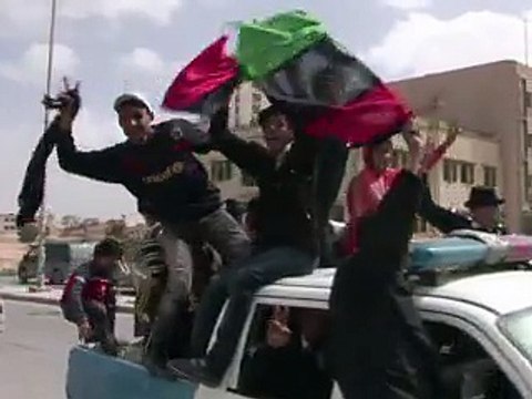 Libye: Kadhafi accuse Al-Qaïda d'être derrière les insurgés maîtres de l'est