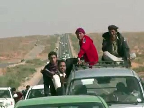 Libye: l'avancée des rebelles vers Syrte stoppée, nouveaux raids aériens