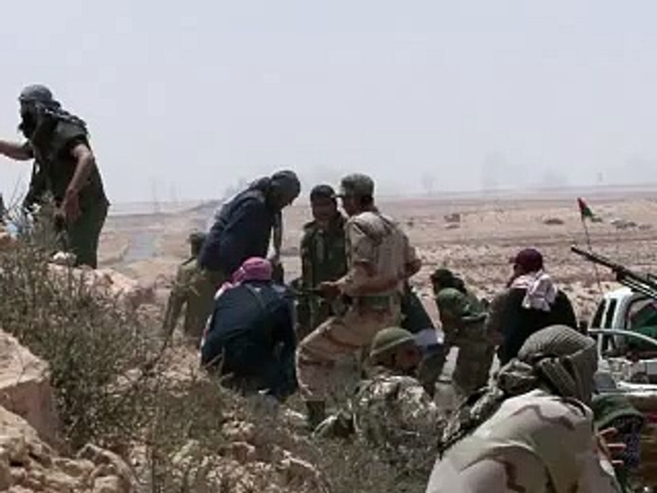 Libye: les rebelles avancent vers l'ouest, Misrata pilonné