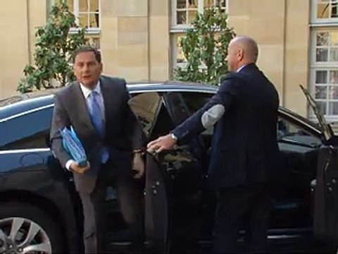 Fillon juge les engagements du quinquennat tenus mais admet quelques échecs