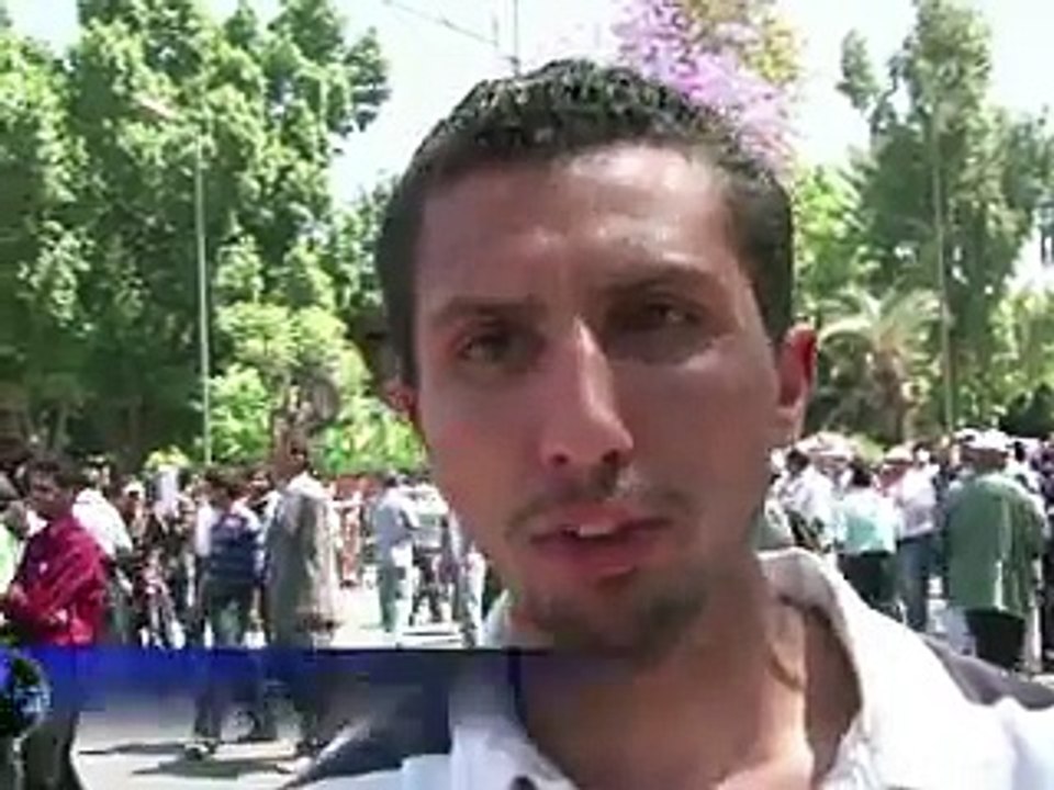 "Pour la démocratie, contre le terrorisme": des milliers de manifestants à Marrakech