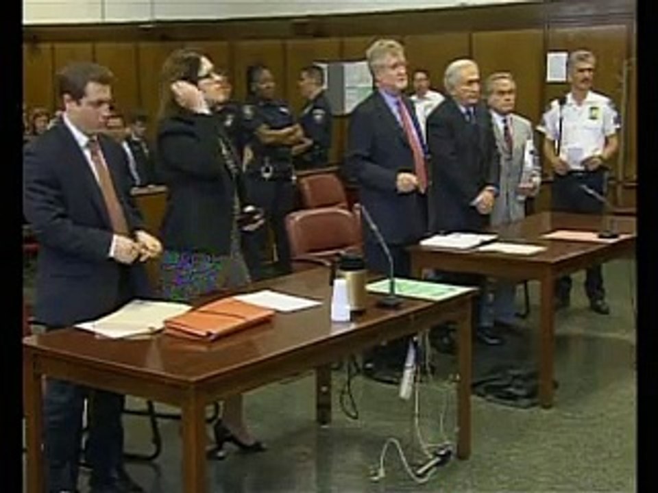 DSK plaide "non coupable", son accusatrice veut  faire "éclater" la vérité