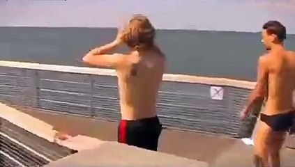 Impressionnante gamelle sur un bateau