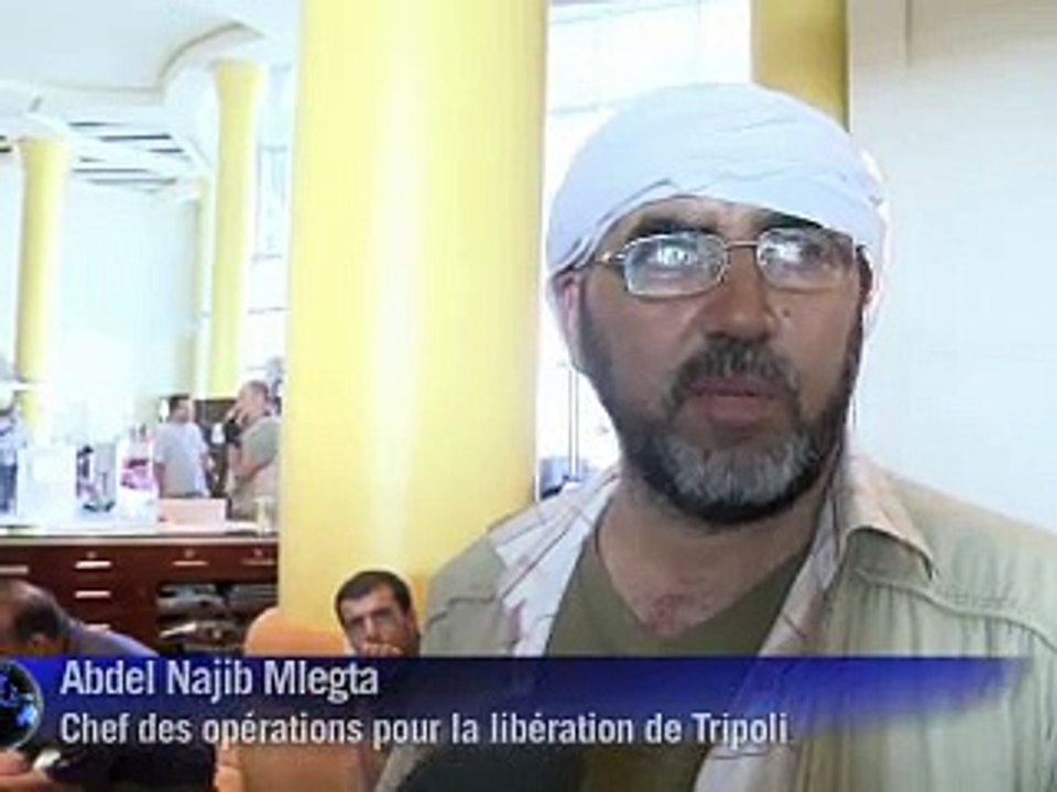 Libye: les rebelles à la frontière tunisienne, Kadhafi traqué tous azimuts