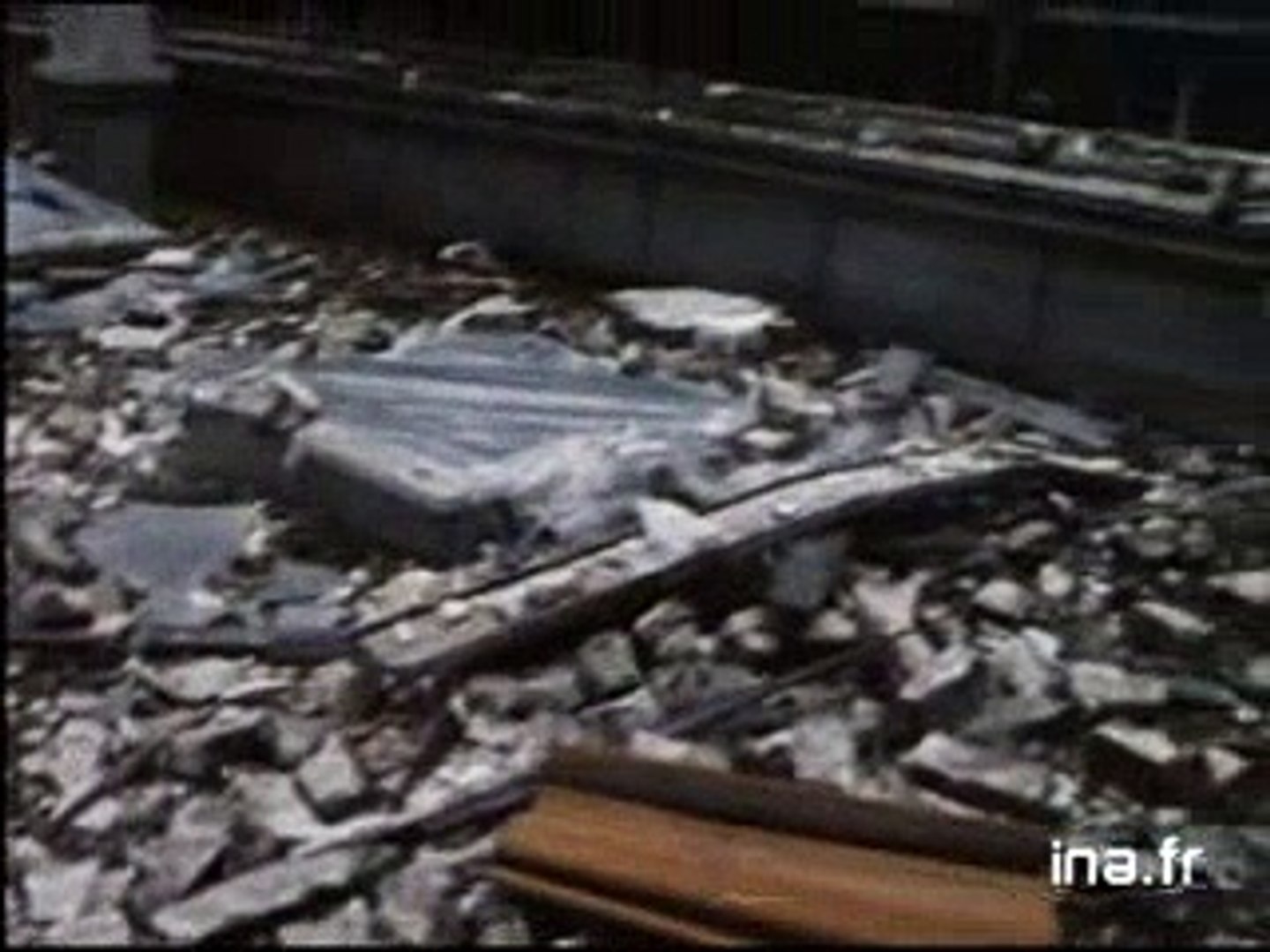 Attentat Contre Le Pen 1976 Archives Ina Video Dailymotion