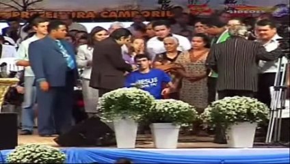 Pastor Marco Feliciano pede a senha do cartão de crédito de fiel