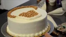 Making of Basketweave Birthday Cake with flowers