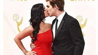 Ariel Winter Stuns, Kisses Boyfriend at Emmys 2015 Post-Surgery