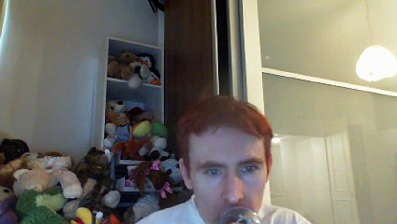 Wiwi égratigne "les beaux yeux de Laure" d'Alain Chamfort