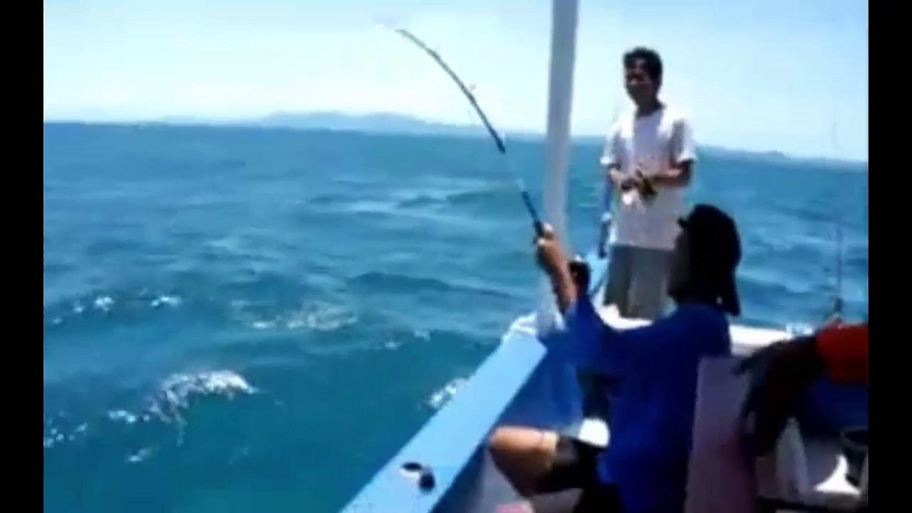 Mancing Ikan Monster Sampai Putus Senar Seru