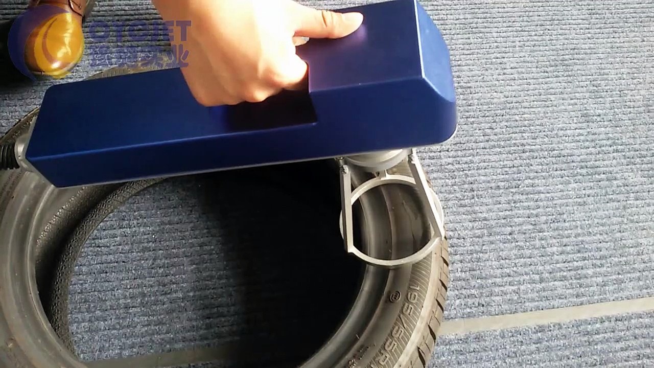 CYCJET Handheld Laser Printer Printing QR code on Tyre-How to print QR code on tire_CYCLASER hand laser printer