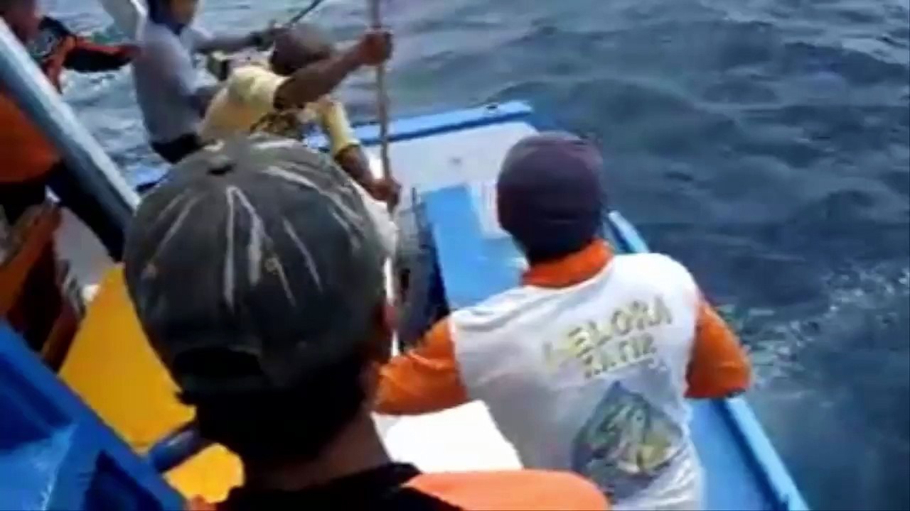 Mancing Ikan Marlin Double Strike Seru