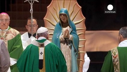 Папа Римский призвал защитить человечество от самого себя