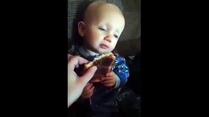 2 choices for this baby : eat or sleep... So funny