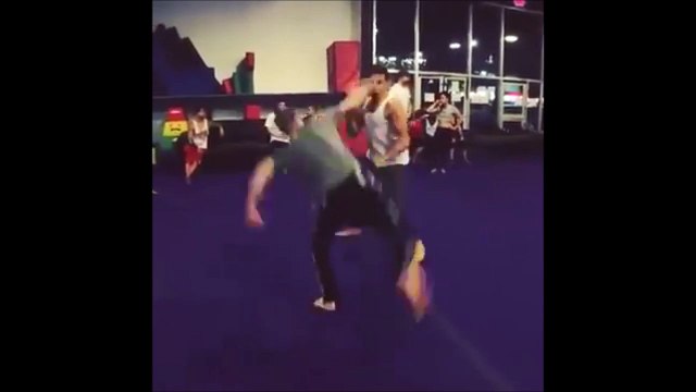 Insane Karaté skills... So fast trick