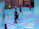 Un joueur de Futsal très talentueux... Tricks énormes