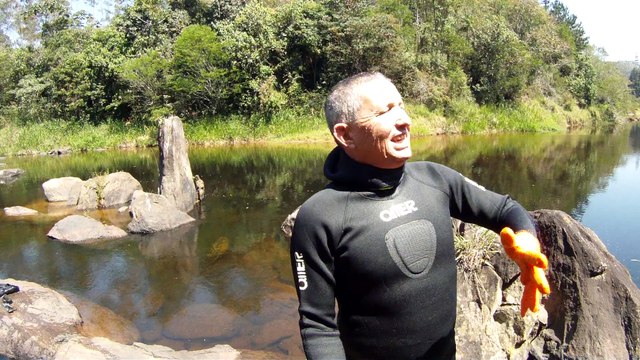 Mergulho, apneia, aguas rasas e cachoeiras da Serra do Mar, São Pulo, Brasil, 2015