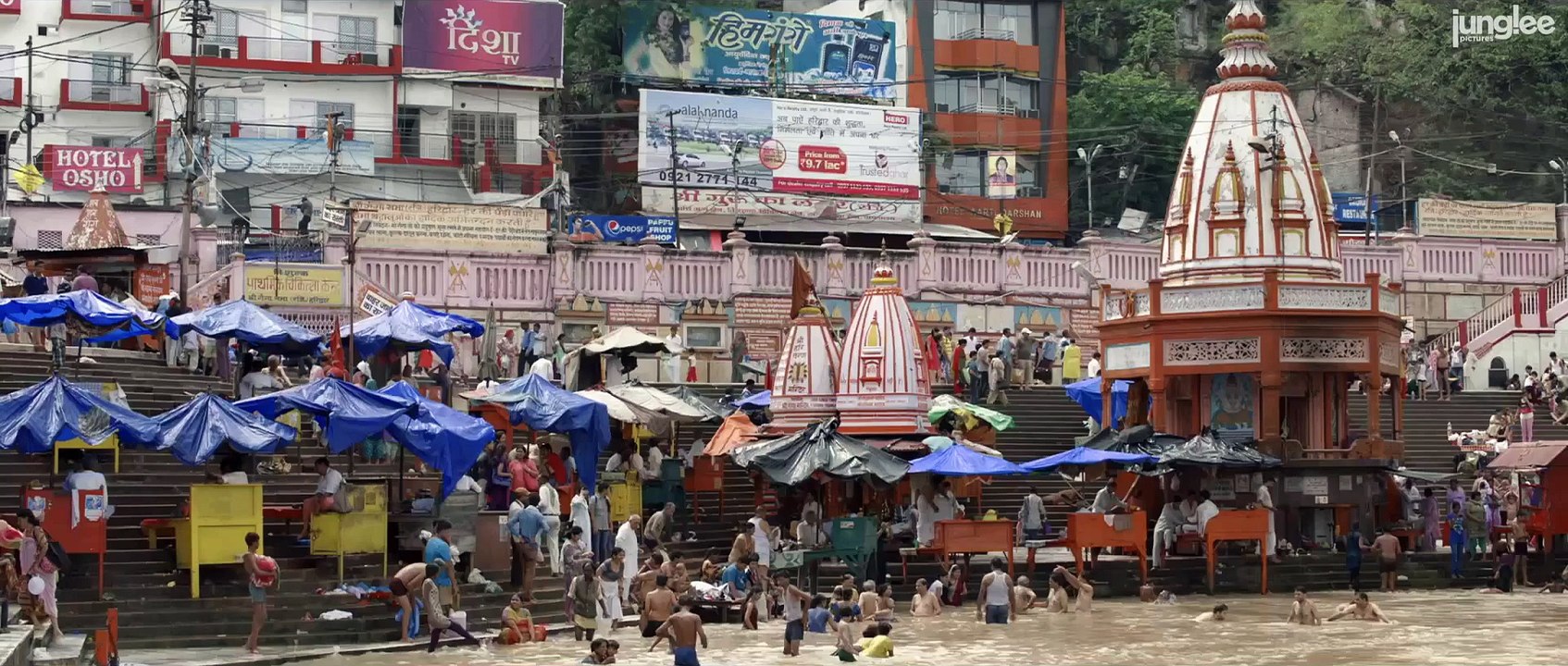 Talvar - Official Trailer | Irrfan Khan, Konkona Sen Sharma, Neeraj Kabi, Sohum Shah, Atul Kumar 2015