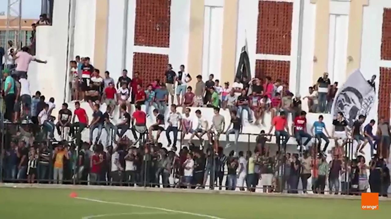 جمهور النادي الصفاقسي يحضر بكثافة في حصة التمارين لرفع معنويات اللاعبين