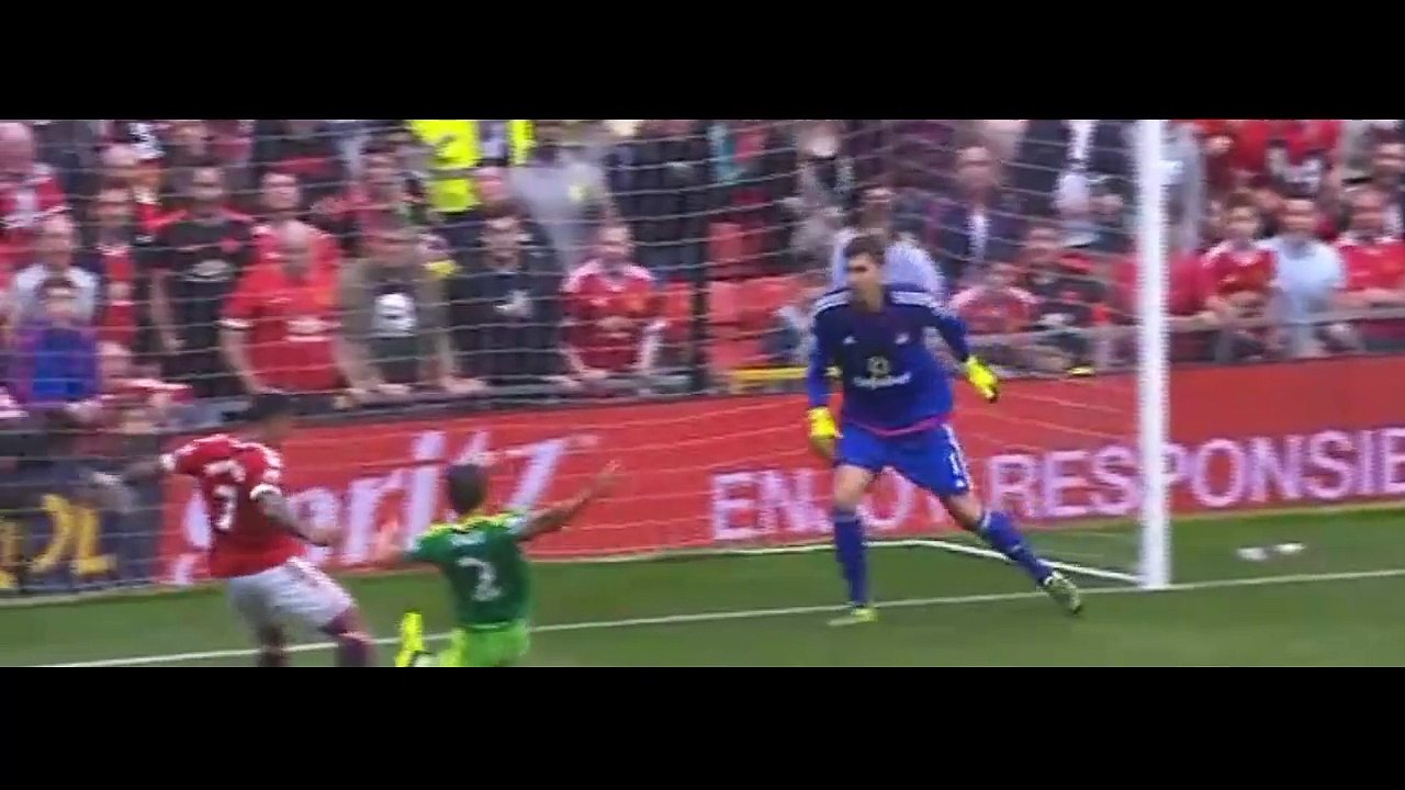 Manchester United 1-0 Sunderland: Memphis Depay goal