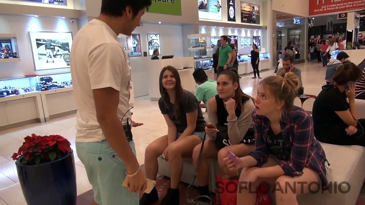 Kissing Prank - Kissing SEXY Girls using Twitter Verification - Kissing Strangers - Pranks