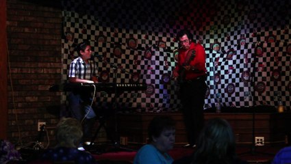 Rockin' Raffi Arto sings 'I'm Counting On You' Elvis Week 2015