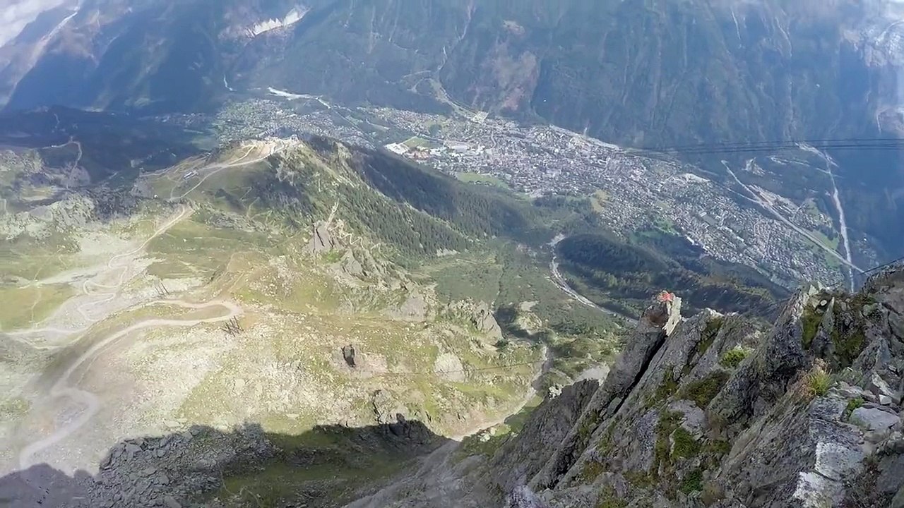 Men flying