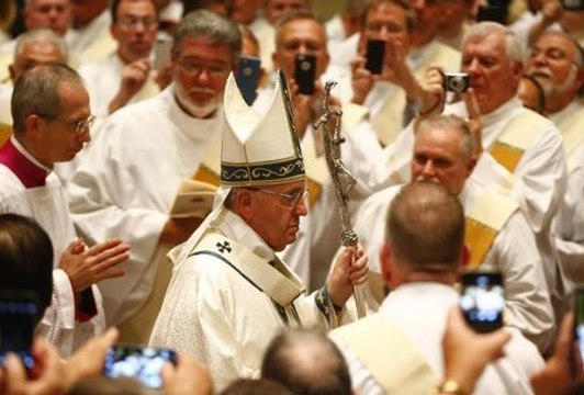 Pope moved by impromptu flight over Statue of Liberty, Ellis Island