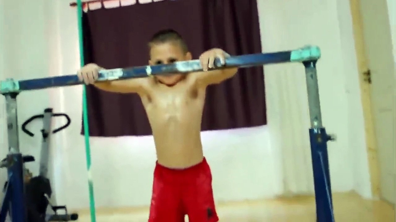 Kid push ups