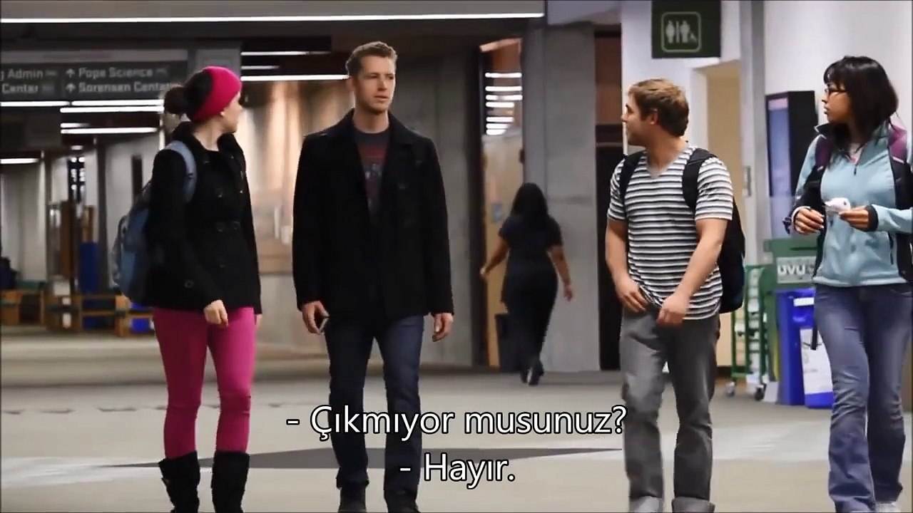 Yabanclara 'Sevgilim Olur Musun' Diye Sormak (Türkçe Altyaz)