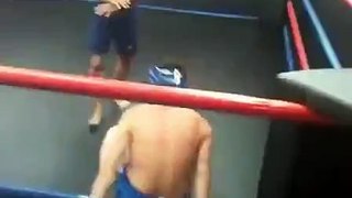 Muay Thai Instructor *VS* Random Guy With no fighting skills