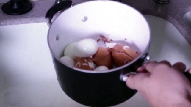 Yumurta Kolay Bir Şekilde Nasıl Soyulur?