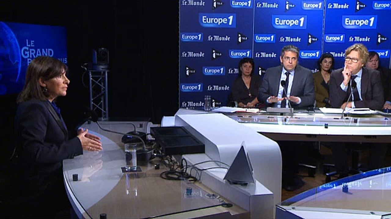 Travail du dimanche : Hidalgo fustige "une erreur de méthode" du gouvernement