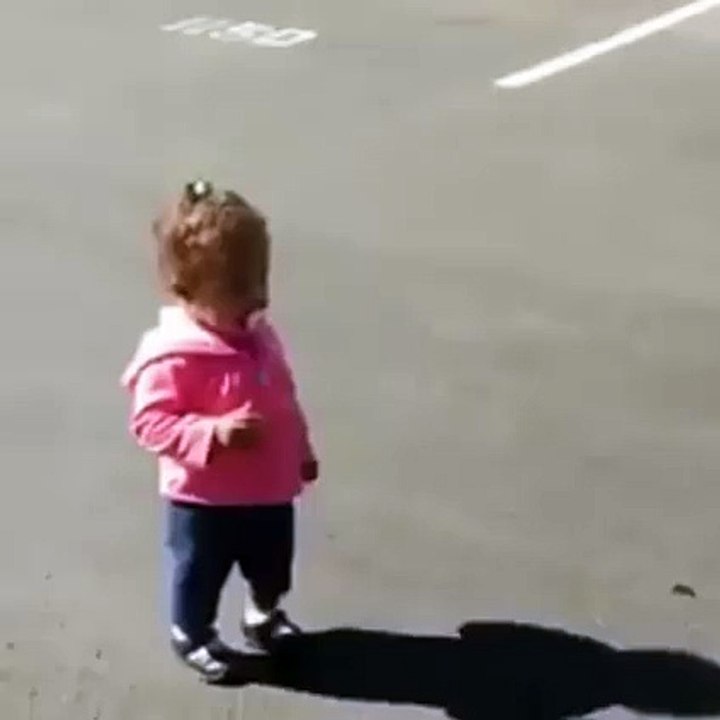 If that was my daughter I would have to kick that shadow ass