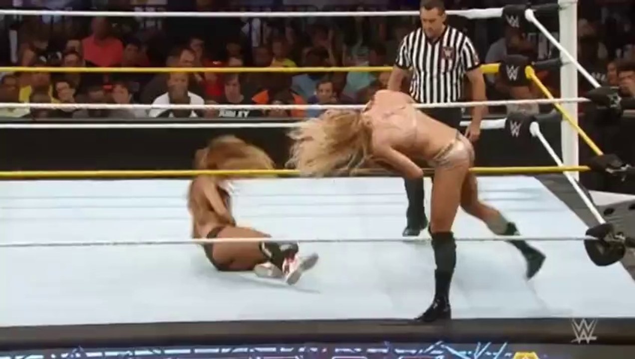 RTL9 RAW CHARLOTTE VS NIKKI BELLA