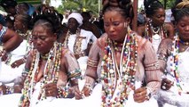 Voodoo-Anhänger feiern in Togo Neujahr