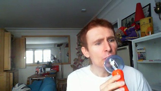 Wiwi égratigne 1963 de New Order