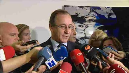 Alonso ve difícil un Gobierno estable en Cataluña y aboga por cerrar heridas