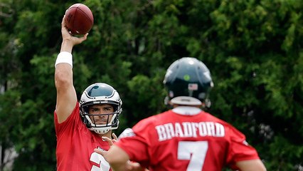 Should Sanchez play over Bradford for Eagles?