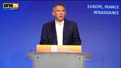 Bayrou sur les frappes en Syrie: "Ce terrorisme mérite nous unissions nos forces"