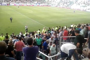 Αποδοκιμασίες σε Αναστασίου