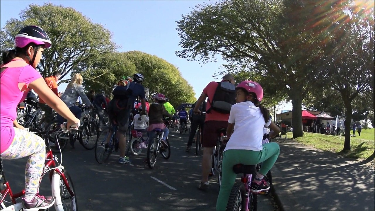 Pedal Portsmouth 2 Cycling around Southsea Seafront - with Timelapse