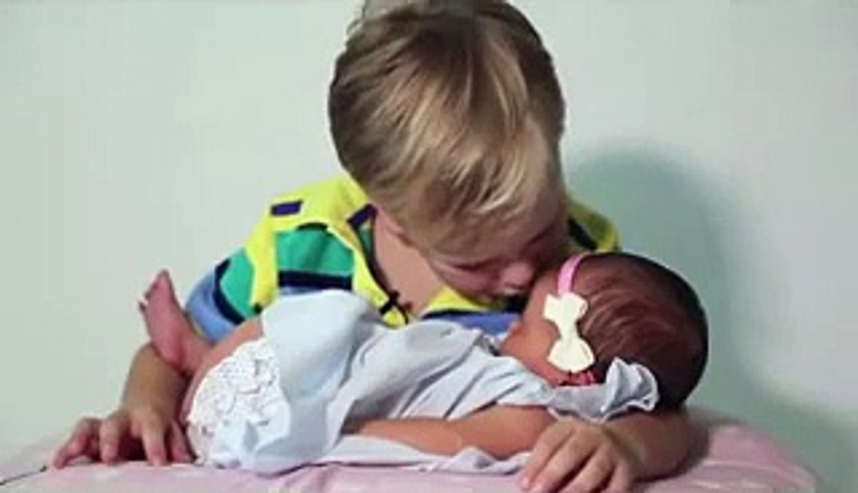 Six brothers just got a new baby sister and they welcomed her in the sweetest way Rare WMV