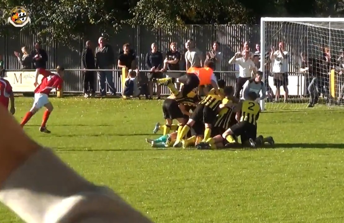 Un gardien égalise dans les arrêts de jeu sur un retourné