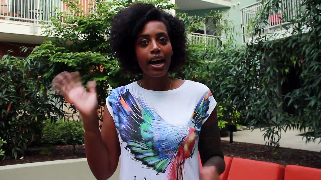 Wiz Kahlifa Crowd Surfs With Amber Rose Son On Stage