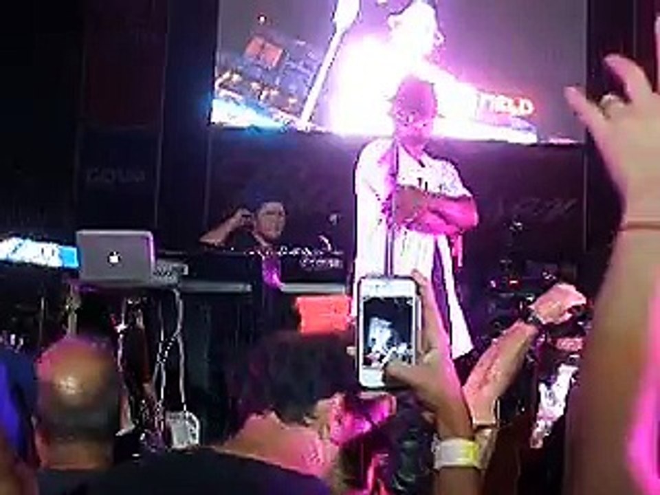 Citi Field Concert 08-15-2015: Ne-Yo - She Knows (featuring Juicy J)