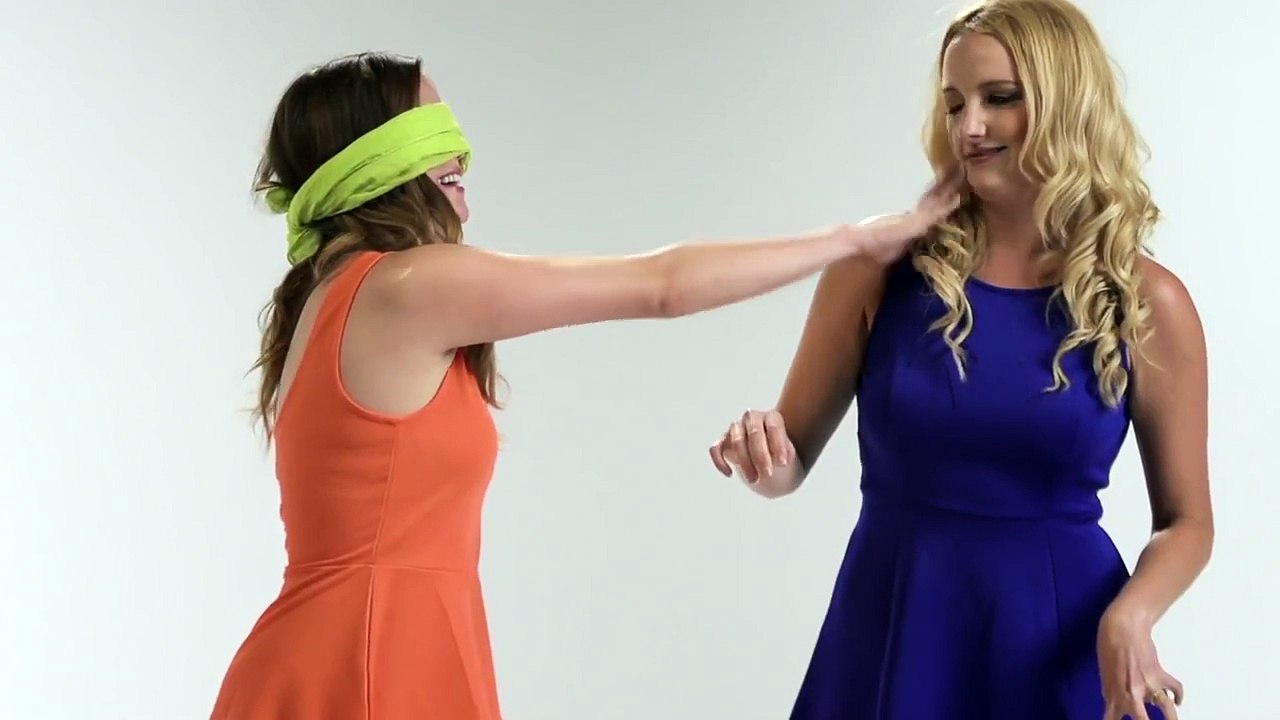 2 Girls Try 21 Challenges in 2 Minutes