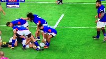 Coupe du Monde de Rugby 2015 : un supporter sud-africain s'incruste sur la pelouse et se fait éjecter par les joueurs