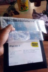 This guy buys a fake iPad online